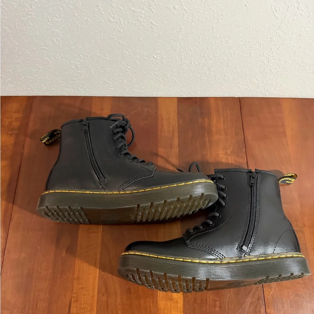 Dr. Martens Zavala Black Leather Lace Up Side Zip Combat Boot Kids 4M EUC